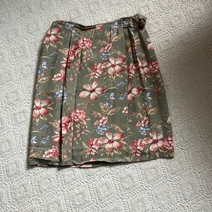 Women’s wrap skirt